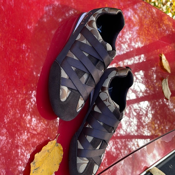 Coach sneakers Sz 7 - Picture 1 of 9